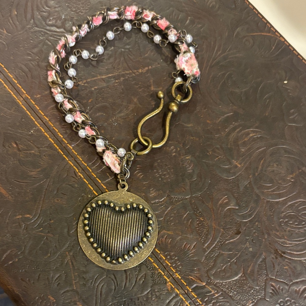 Vintage Heart Charm Bracelet with Pink and Gold Accents